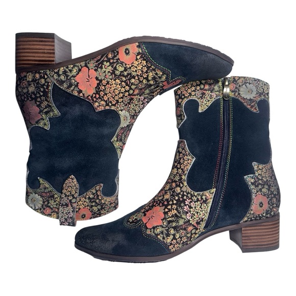 NWOB SPRING STEP L’ARTISTE Lady Luck Blue Suede and Floral Boots - size EU42 - Picture 1 of 5